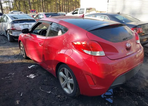 2014 Hyundai Veloster Base W/Black z USA, uszkodzony, nr VIN KMHTC6AD2EU211107